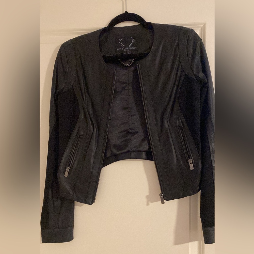 Black leather jacket in great condition
